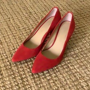 MICHAEL KORS RED PUMPS | WORN ONCE | size 9 1/2 but fits smaller